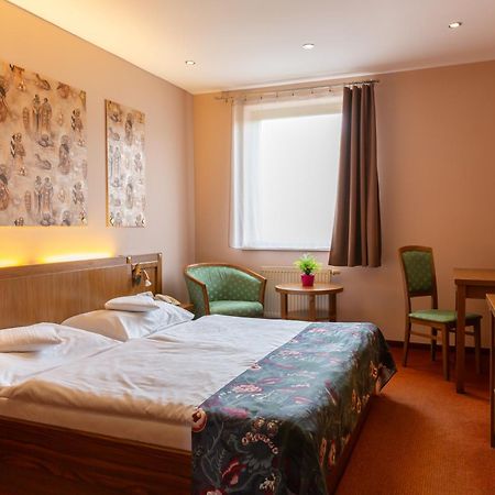 Hotel Max Inn Bratislava Extérieur photo