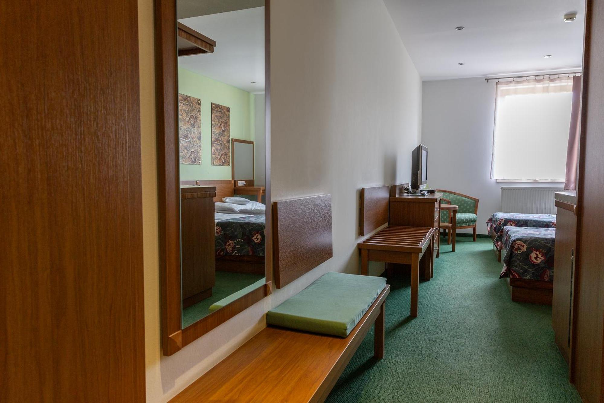 Hotel Max Inn Bratislava Extérieur photo