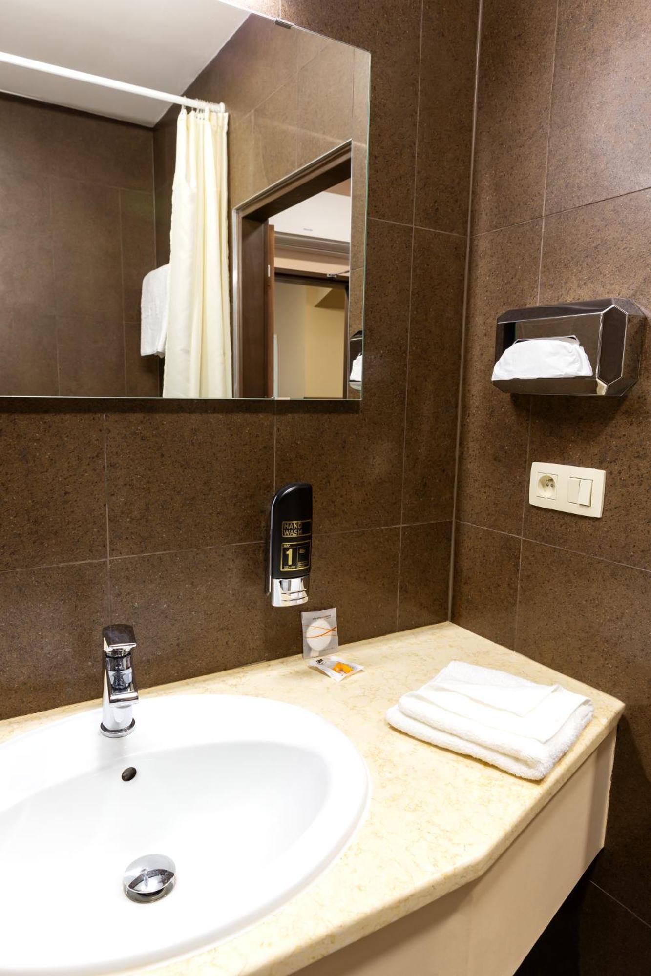 Hotel Max Inn Bratislava Extérieur photo