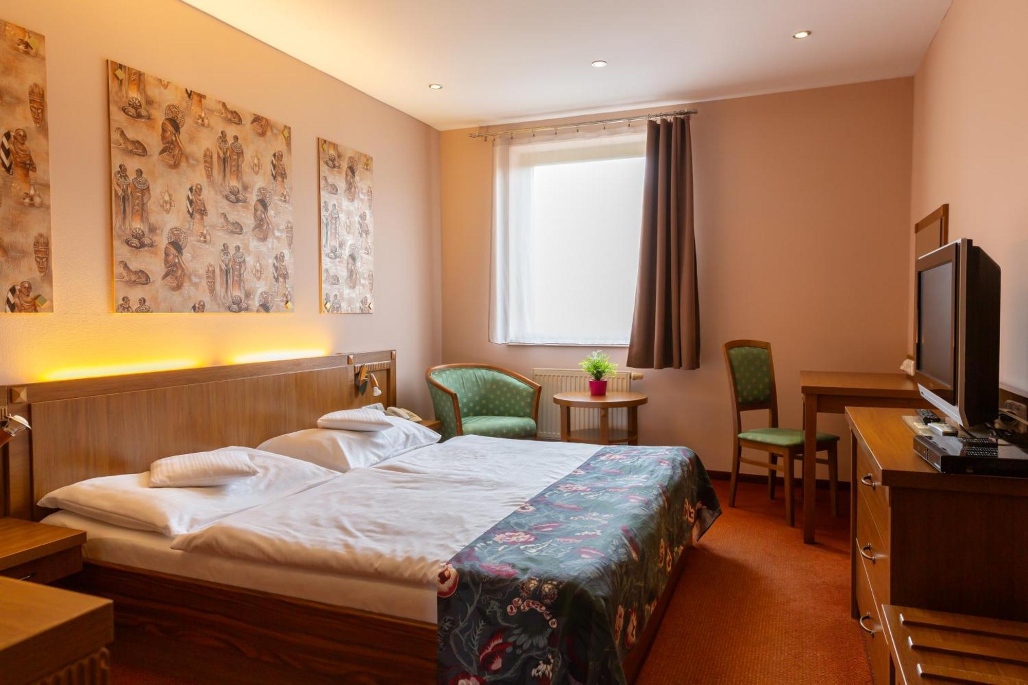 Hotel Max Inn Bratislava Extérieur photo