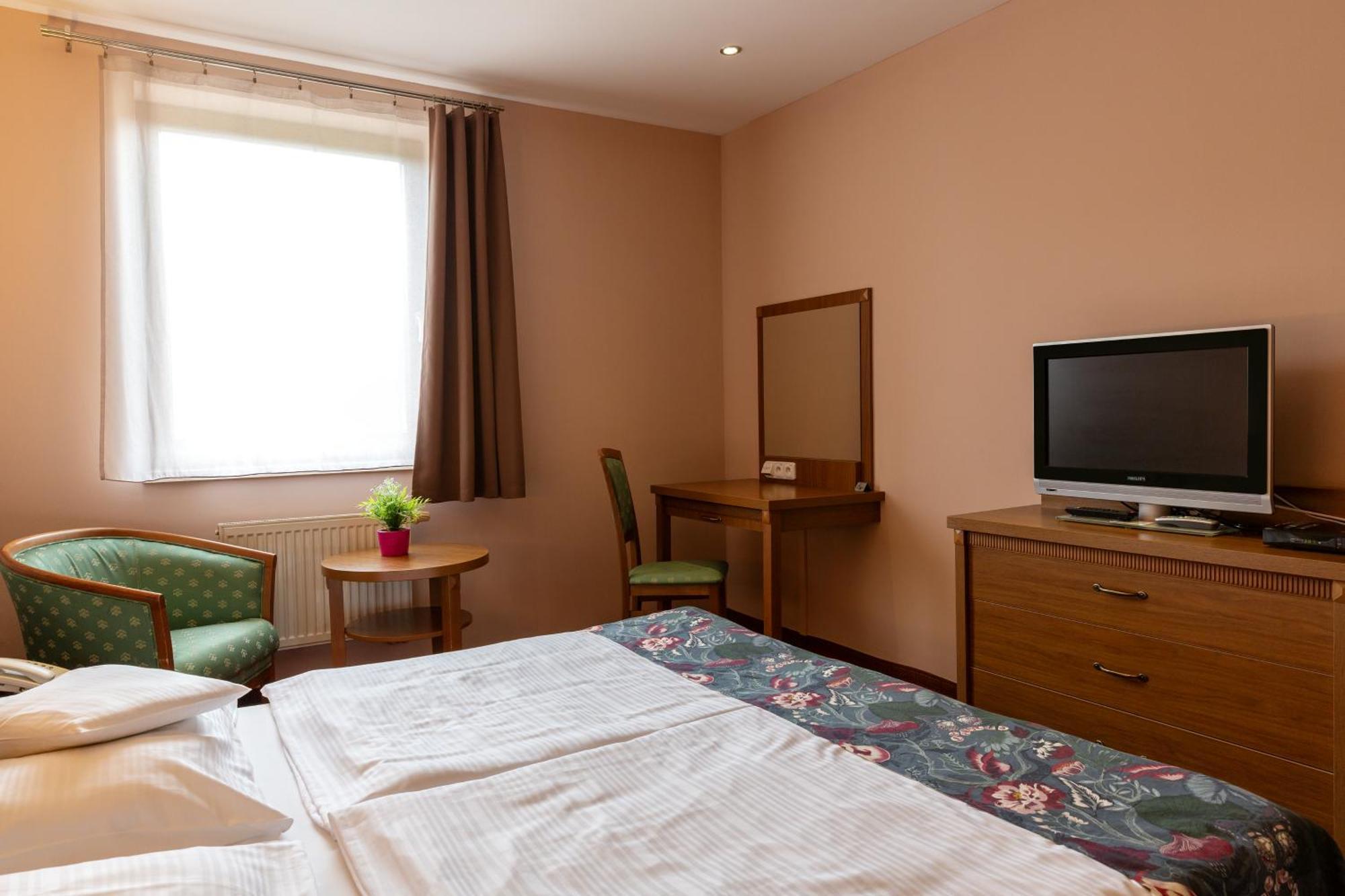 Hotel Max Inn Bratislava Extérieur photo
