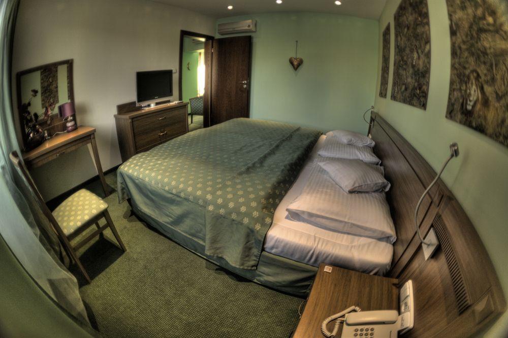 Hotel Max Inn Bratislava Extérieur photo